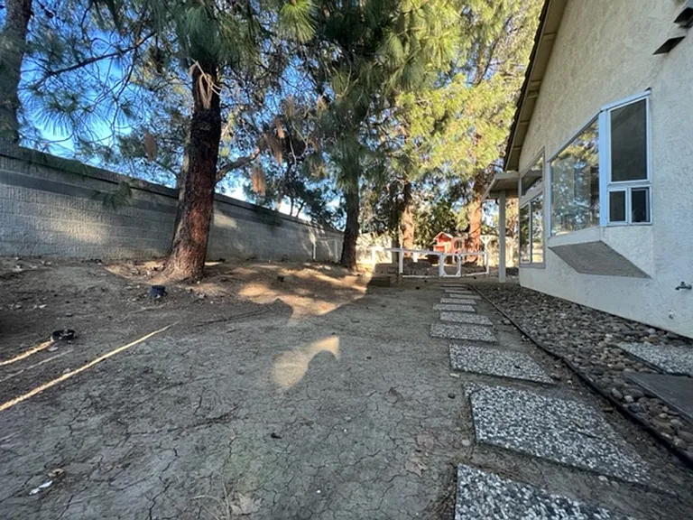 20 Flagstone Ct — Photo 28