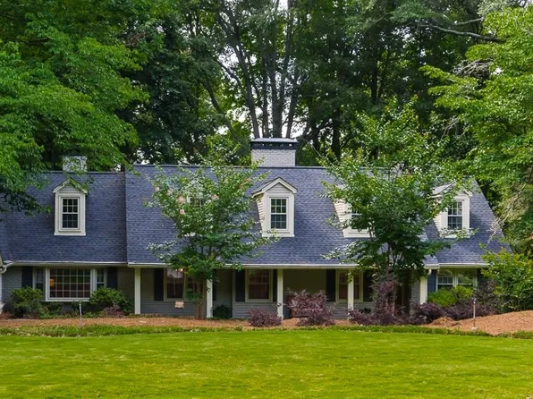 660 Starlight Dr NE, Sandy Springs, GA 30342