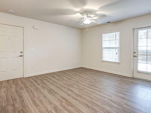 5th image of 1425 Laurel Crossing Pkwy #39308