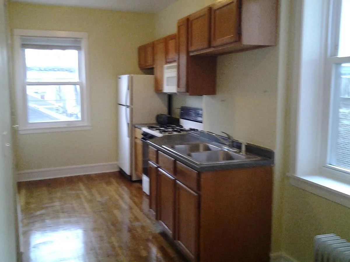Building Photo - 2238 W 21st St #1R