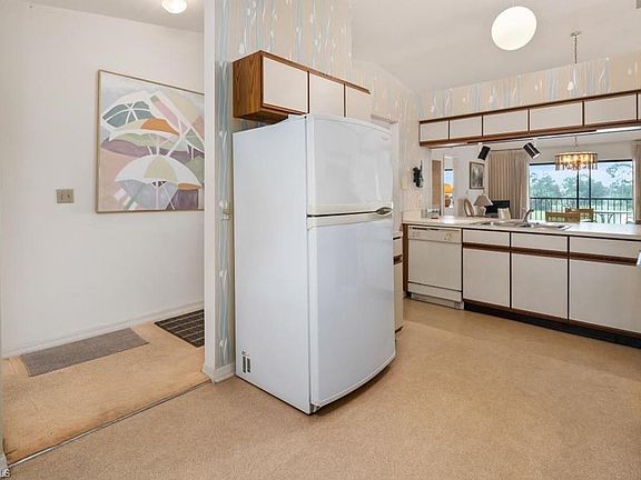4th image of 400 Fox Haven Dr APT 4301