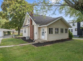 718 Mercer Rd, Beaver Falls, PA 15010