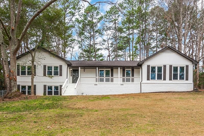1st image of 2749 Fieldstone Dr SE