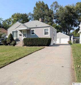 6786 Pratt St, Omaha, NE, 68104