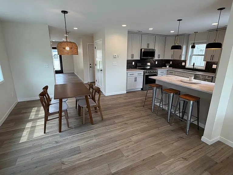 2102 Cottage Hill Cir — Photo 6