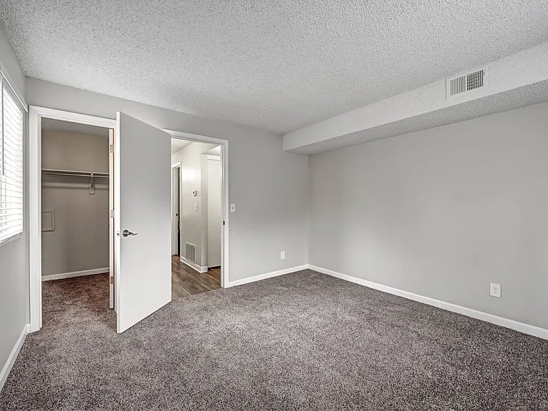 Summit Riverside — Photo 9