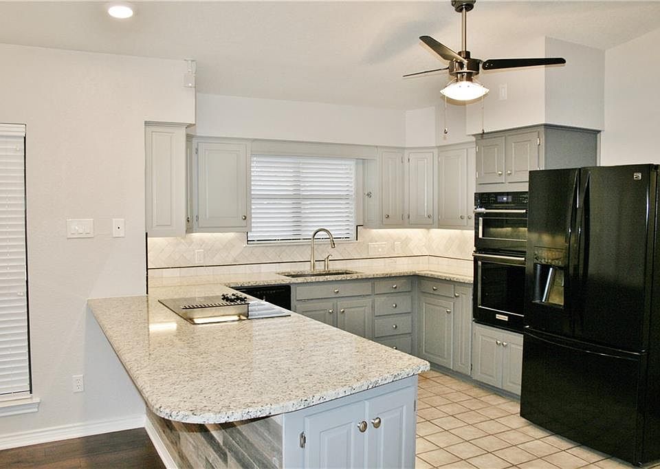 1st image of 2901 Pecan Dr