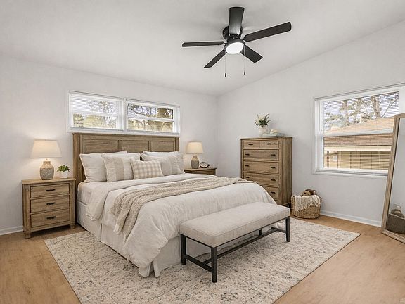 4th image of 22 Lamont Dr