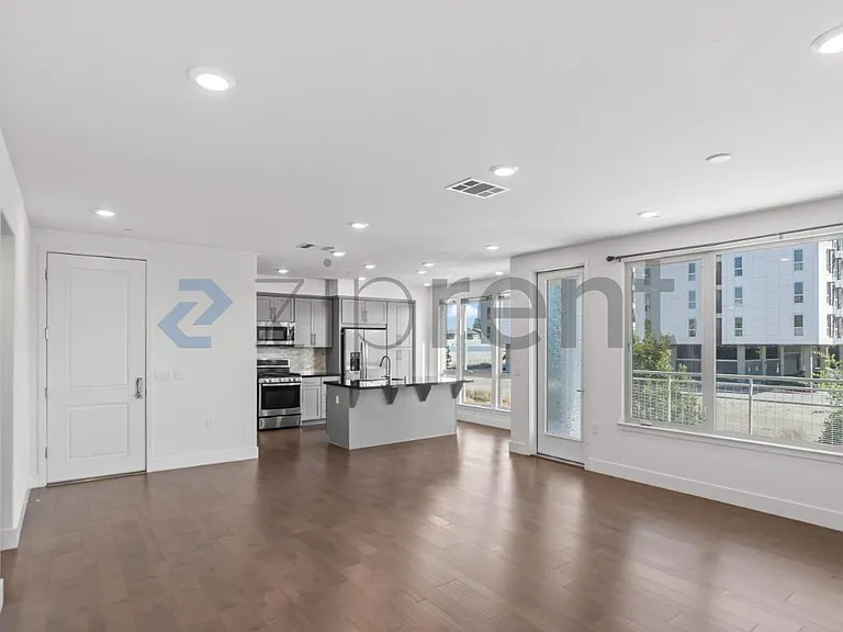 310 Riesling Ave #20 — Photo 8