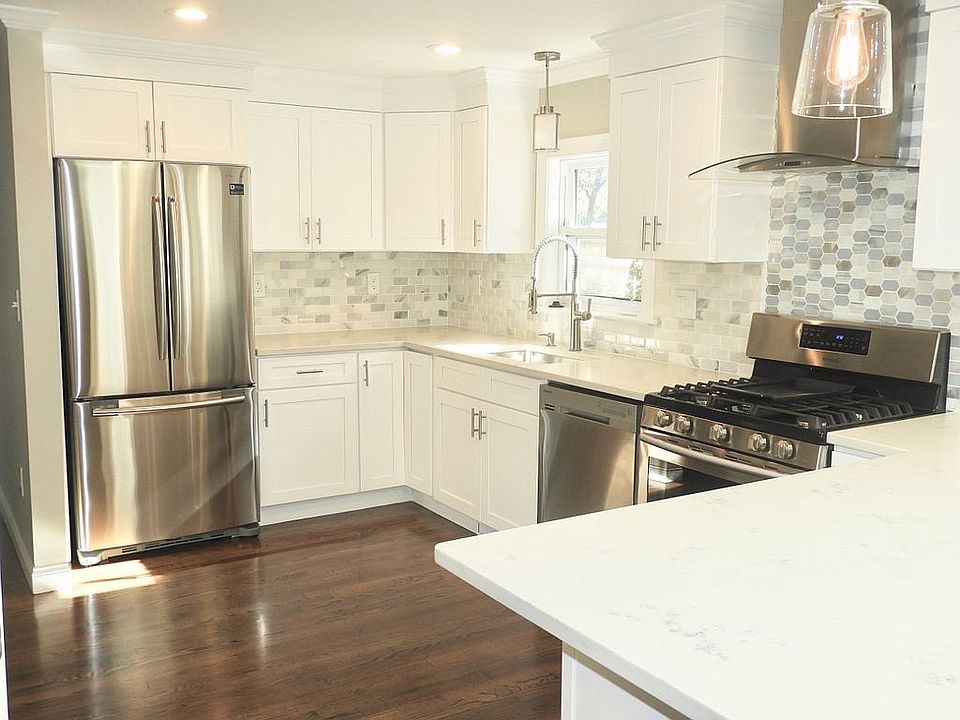 1st image of 141 Crow Ln