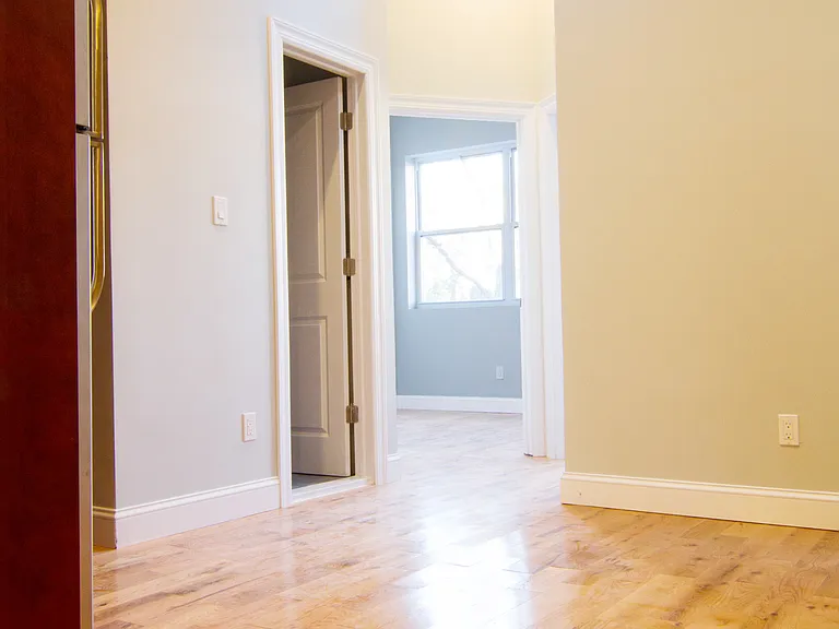 729 Quincy St #4 — Photo 4