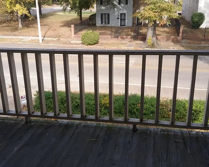 patio / deck off from bedroom