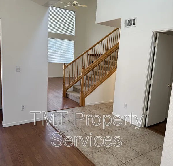 2742 La Purisima Ave — Photo 3