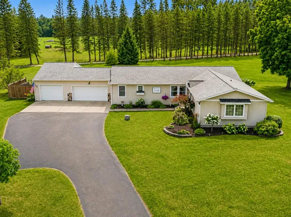 4144 Thirteen Mile Rd NE, Rockford, MI 49341