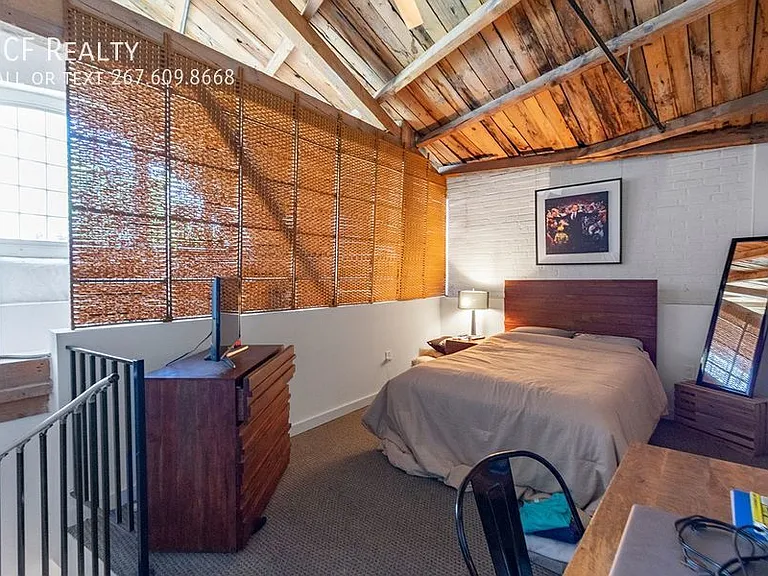 4 Leverington Ave #306 — Photo 7