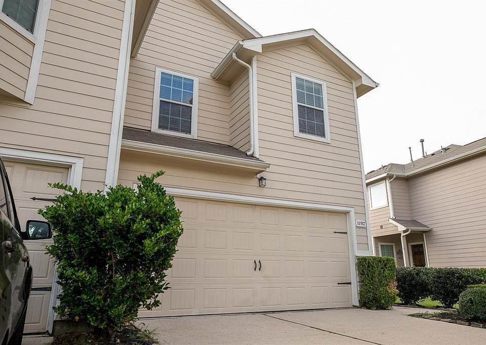 1st image of 11517 Champions Green Dr