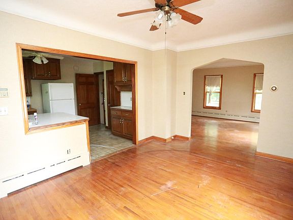 5th image of 1883 Norfolk Ave