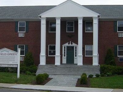 391 Reef Rd APT 1A, Fairfield, CT, 06824