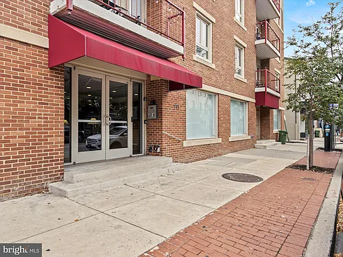 911 S Charles St #409 Photo 1