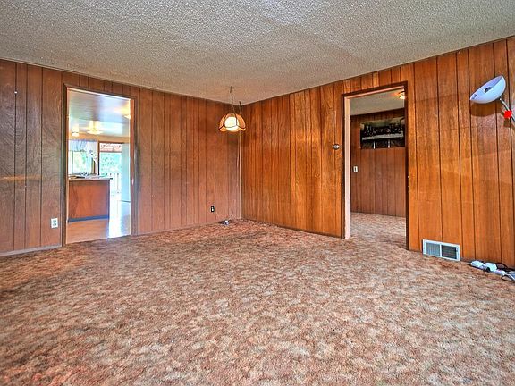 5th image of 14335 35th Ave NE