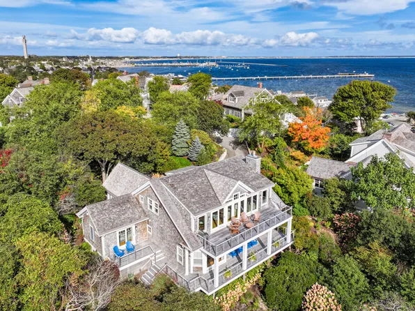 7 Telegraph Hill Road, Provincetown, MA 02657