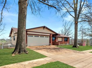 5594 Milburn Rd, Saint Louis, MO 63129