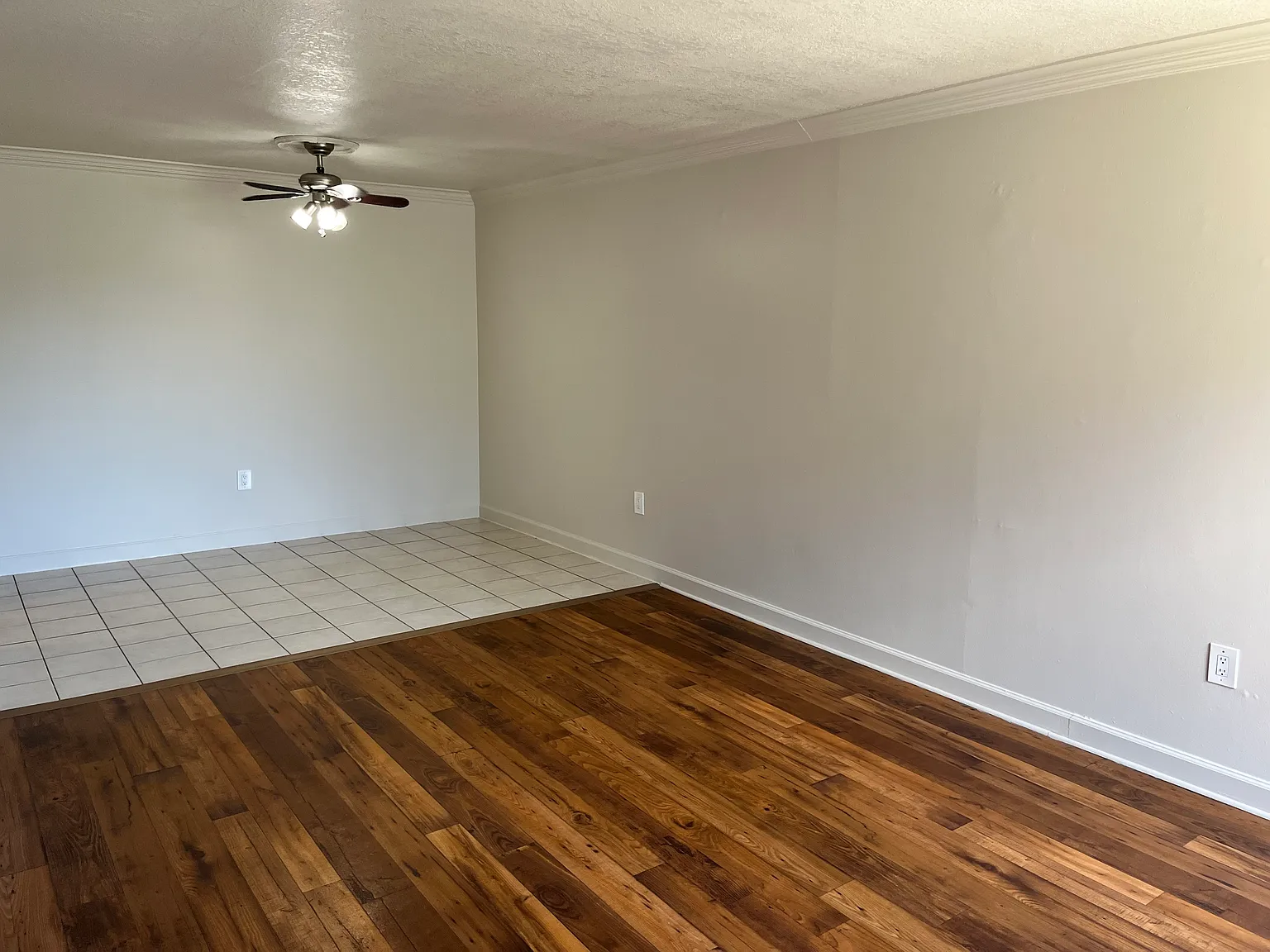 827 Lowell Blvd — Photo 3