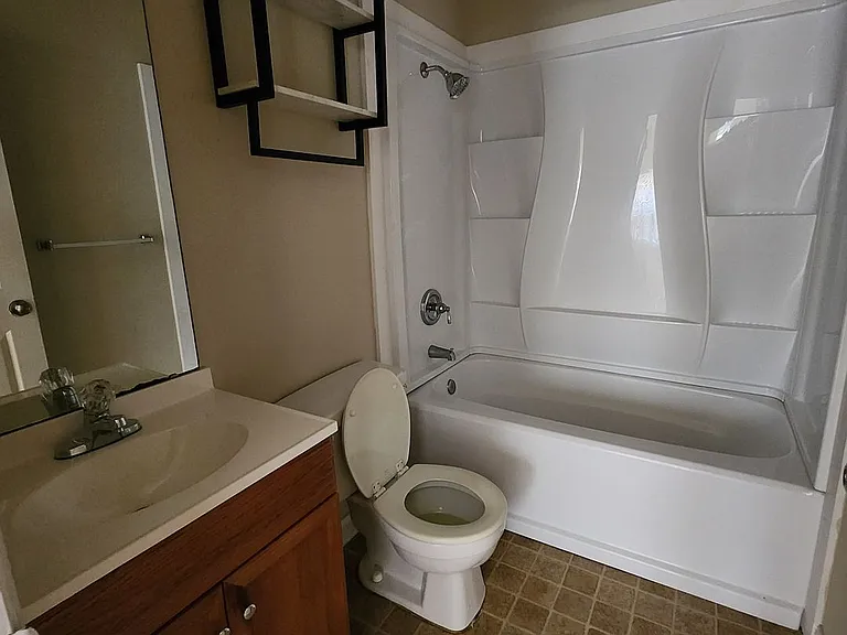 126 W Holding Ave — Photo 8