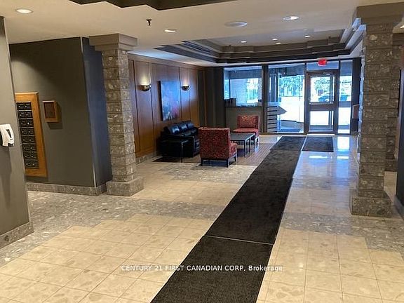 3rd image of 695 Richmond St #602