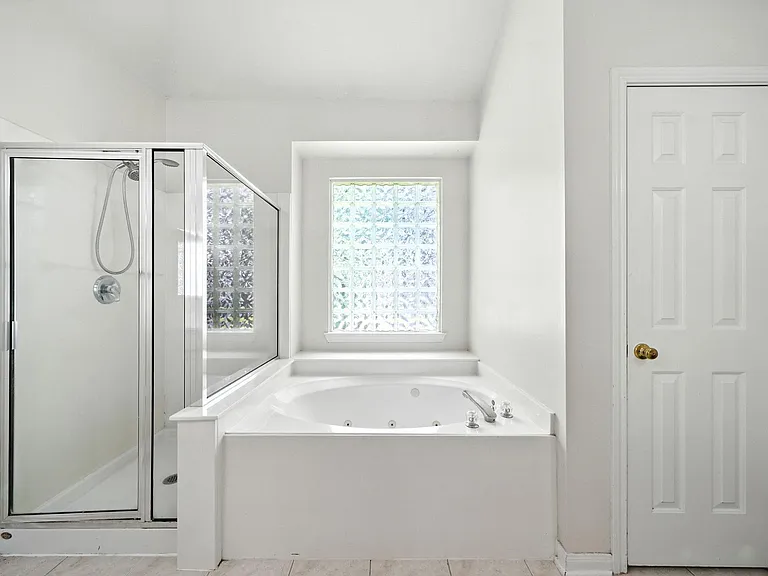 1626 Maryvale Dr — Photo 17