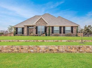 212 Golden Arrow Dr, Hudson Oaks, TX 76087