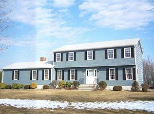 8 Great Hollow Dr, Monroe, CT 06468