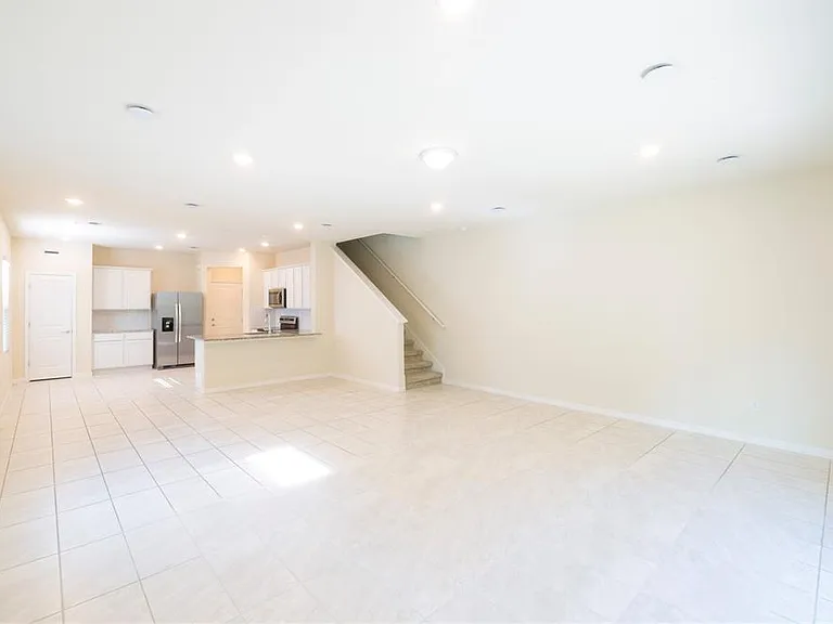 4609 Sparkling Shell Ave — Photo 32
