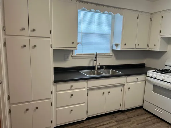 (undisclosed Address), Bradley, IL 60915