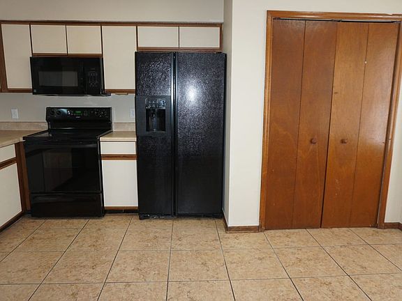 3rd image of 5824 Liska Dr