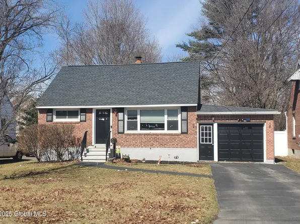 2139 Robinwood Avenue, Schenectady, NY 12306