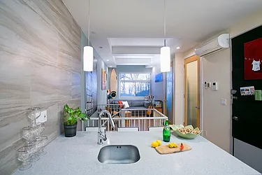 Sold by The InHouse Group