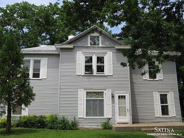 1st image of 816 University Pl