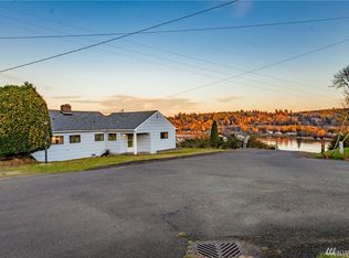 733 Island St, Raymond, WA 98577