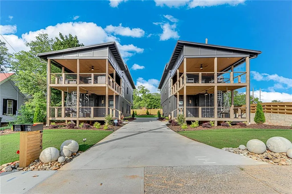 2 bed, 2.5 bath, $4,000 — Photo 2
