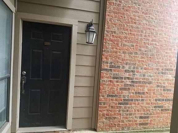 2nd image of 2105 Count Fleet Dr Unit 206
