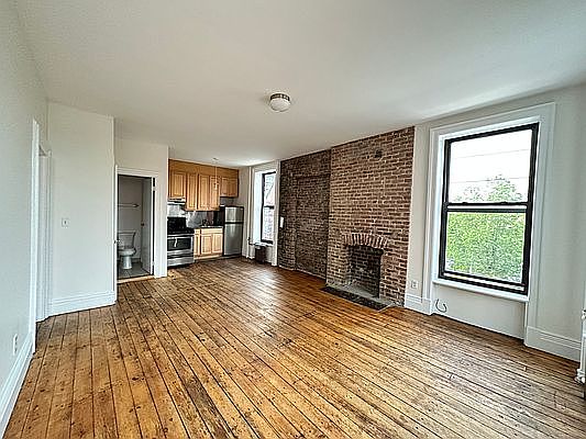 2nd image of 347 Van Brunt St APT 3R