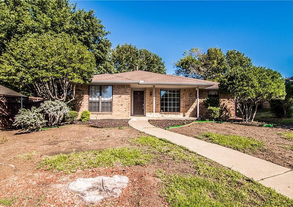 1st image of 1112 Wood Creek Cir