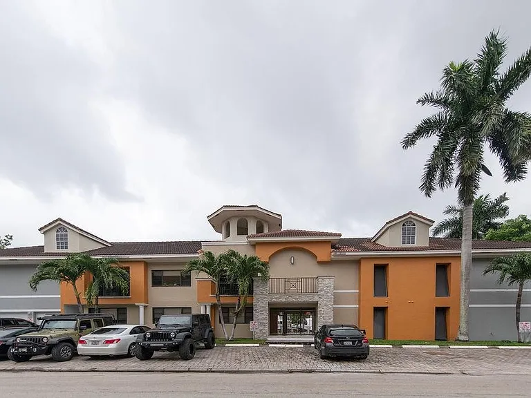 64 Isle Of Venice Dr — Photo 21
