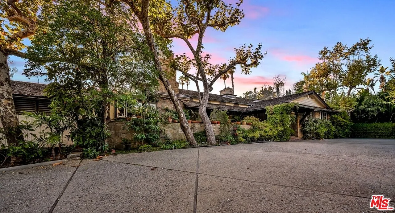 829 Whittier Drive - 1 — Photo 1