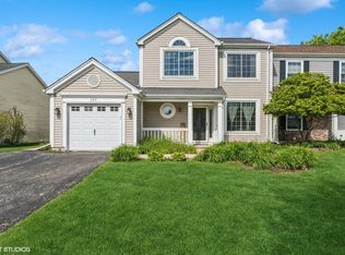 224 Dunton Ct, Mundelein, IL 60060