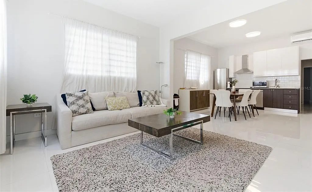 3 bed, 2.0 bath, 836 sqft, $3,100 — Photo 4