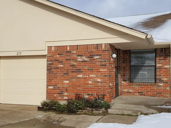 217 Barrett Pl, Edmond, OK 73003