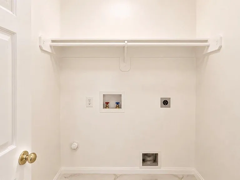423 Blossomwood Dr — Photo 29