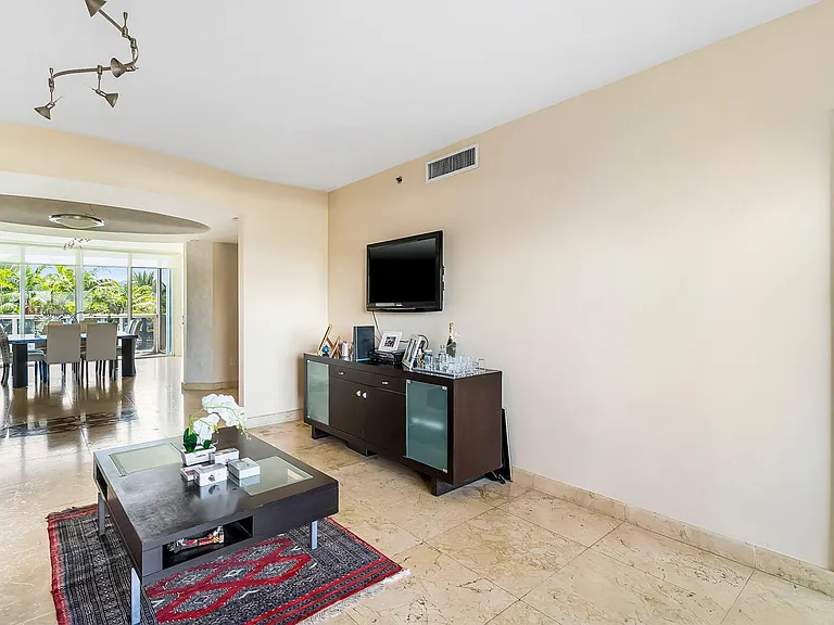 18911 Collins Ave #506 — Photo 19